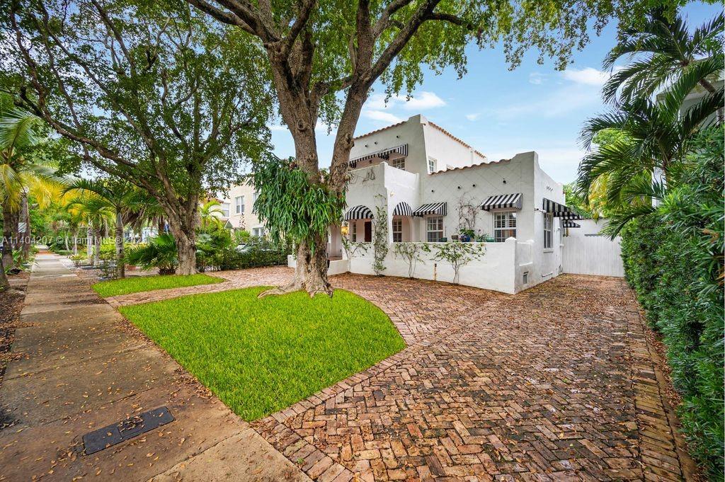 SHADOWLAWN - Residential