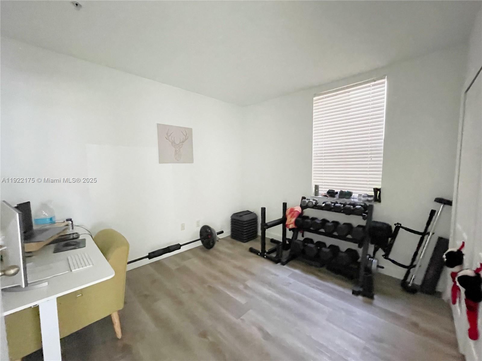 COURTYARDS THREE CONDO - Residential