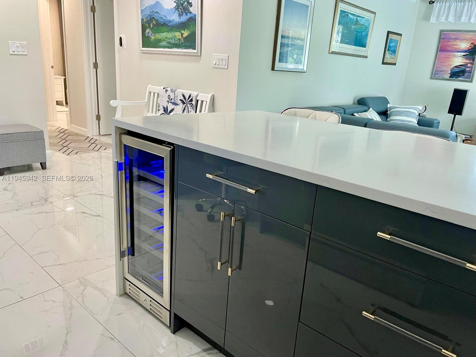 THUNDERBIRD - Residential