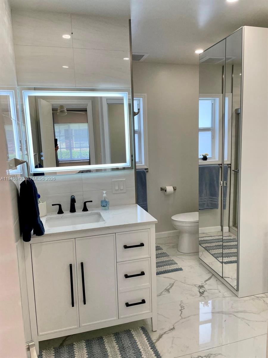 THUNDERBIRD - Residential