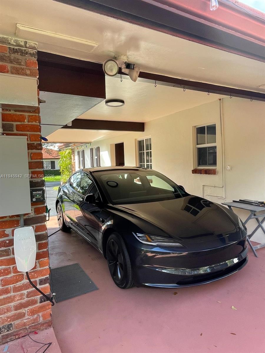 THUNDERBIRD - Residential