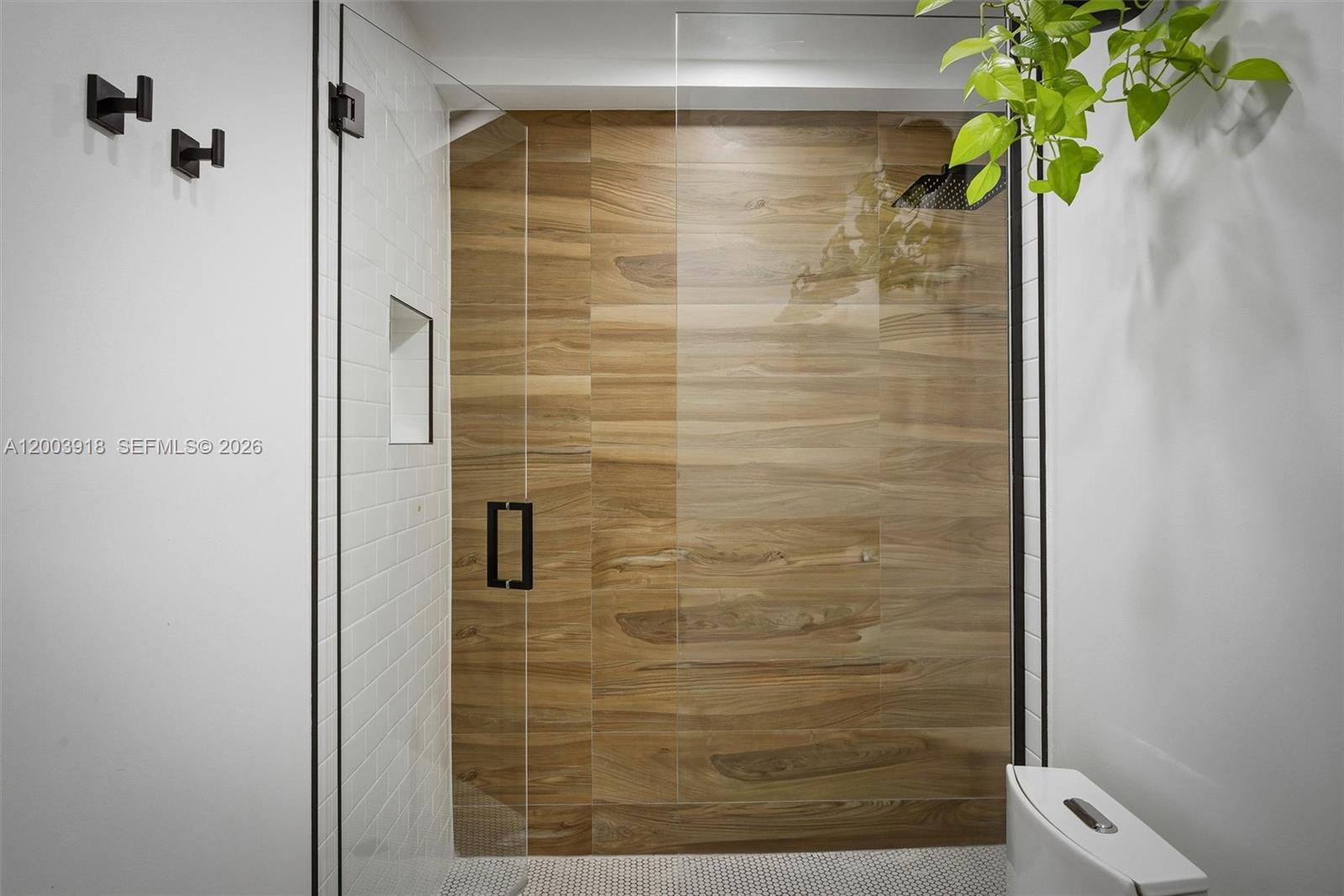 REV PL SEC 2 CC ESTATES - Residential