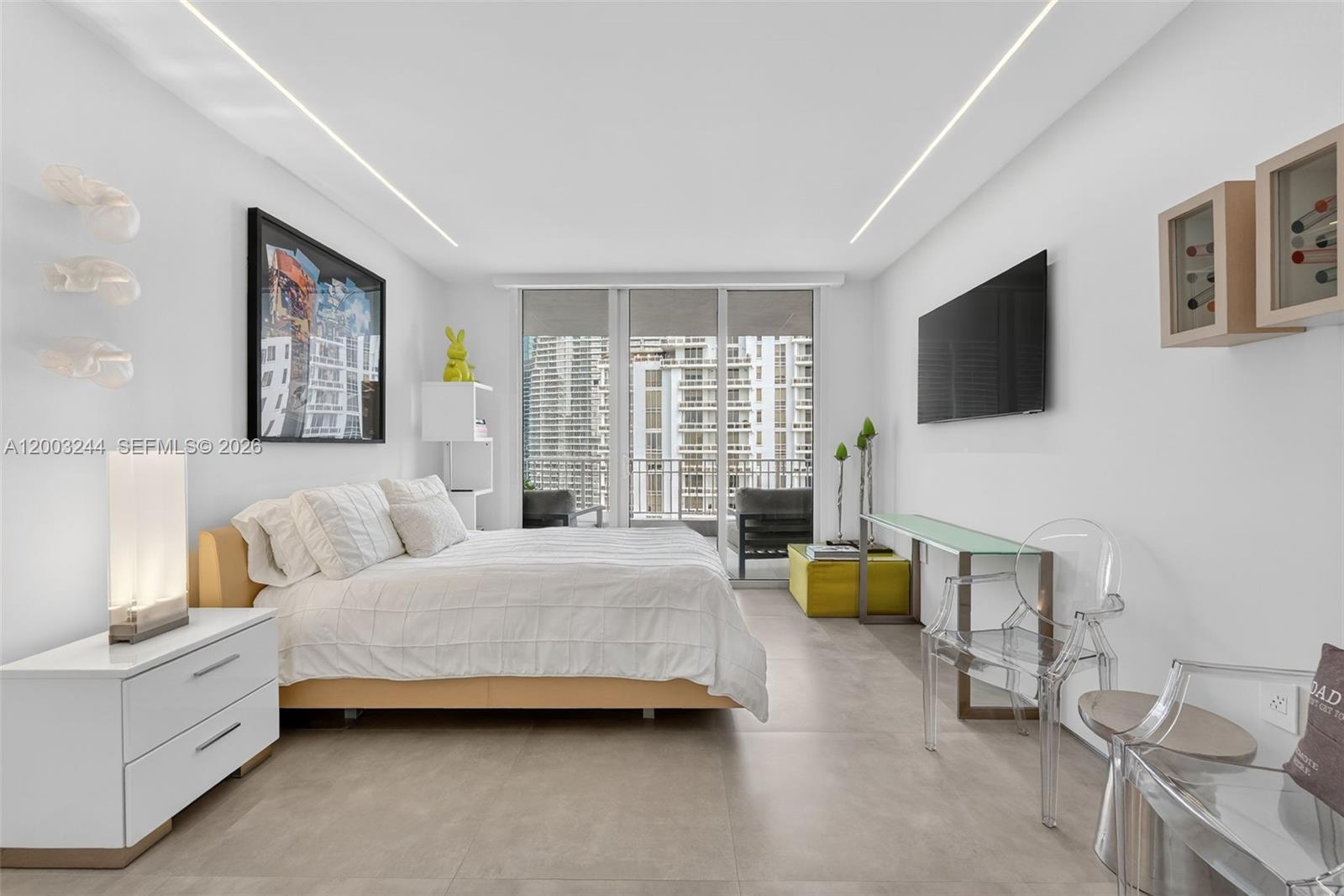 COURTS BRICKELL KEY CONDO - Residential