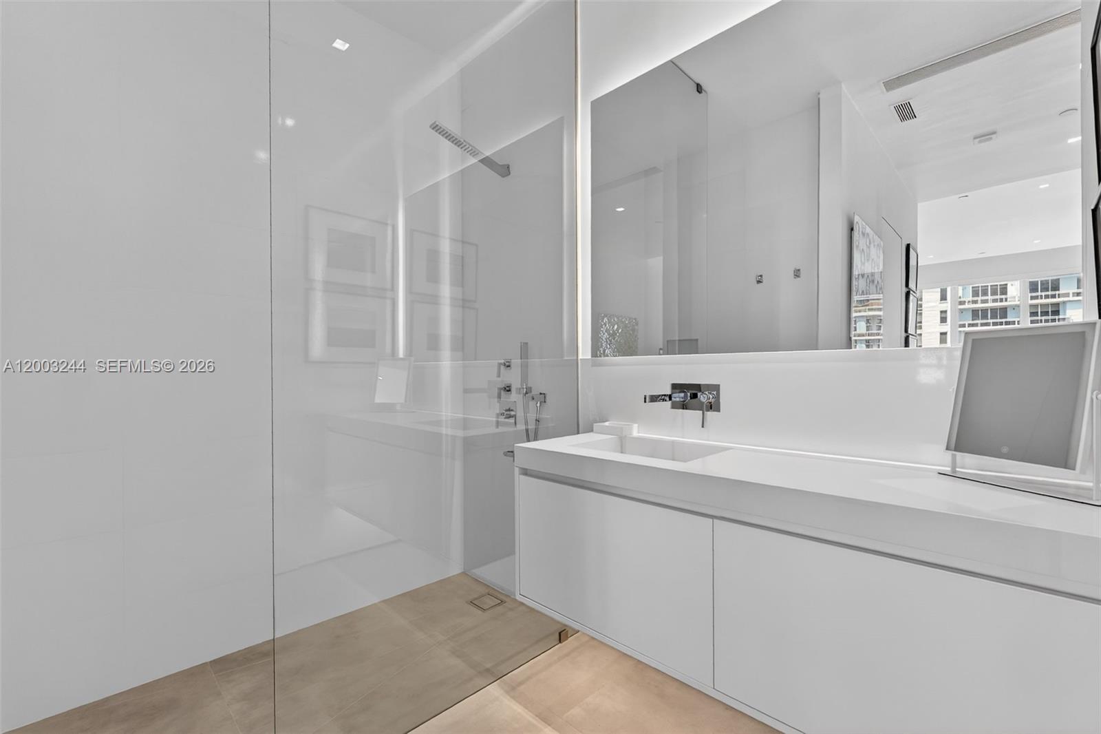 COURTS BRICKELL KEY CONDO - Residential