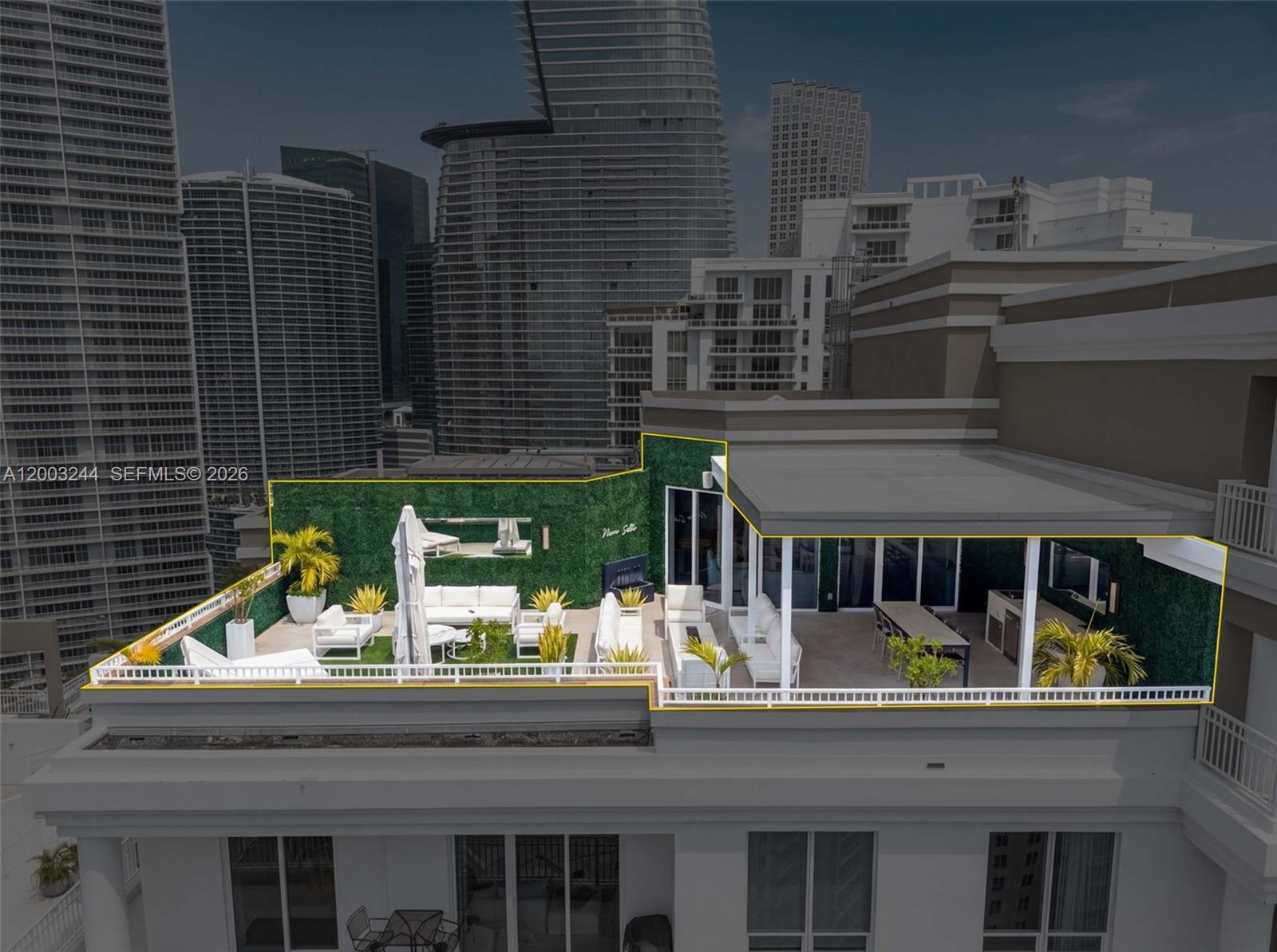 COURTS BRICKELL KEY CONDO - Residential