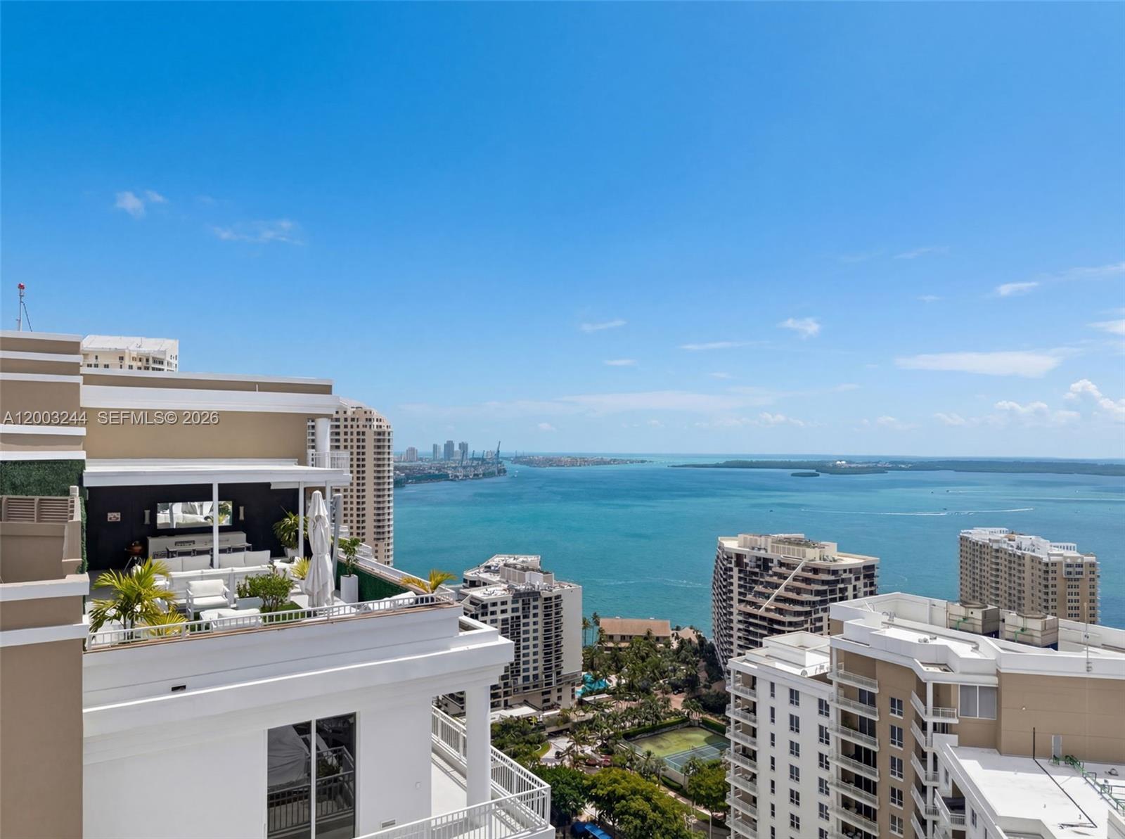 COURTS BRICKELL KEY CONDO - Residential