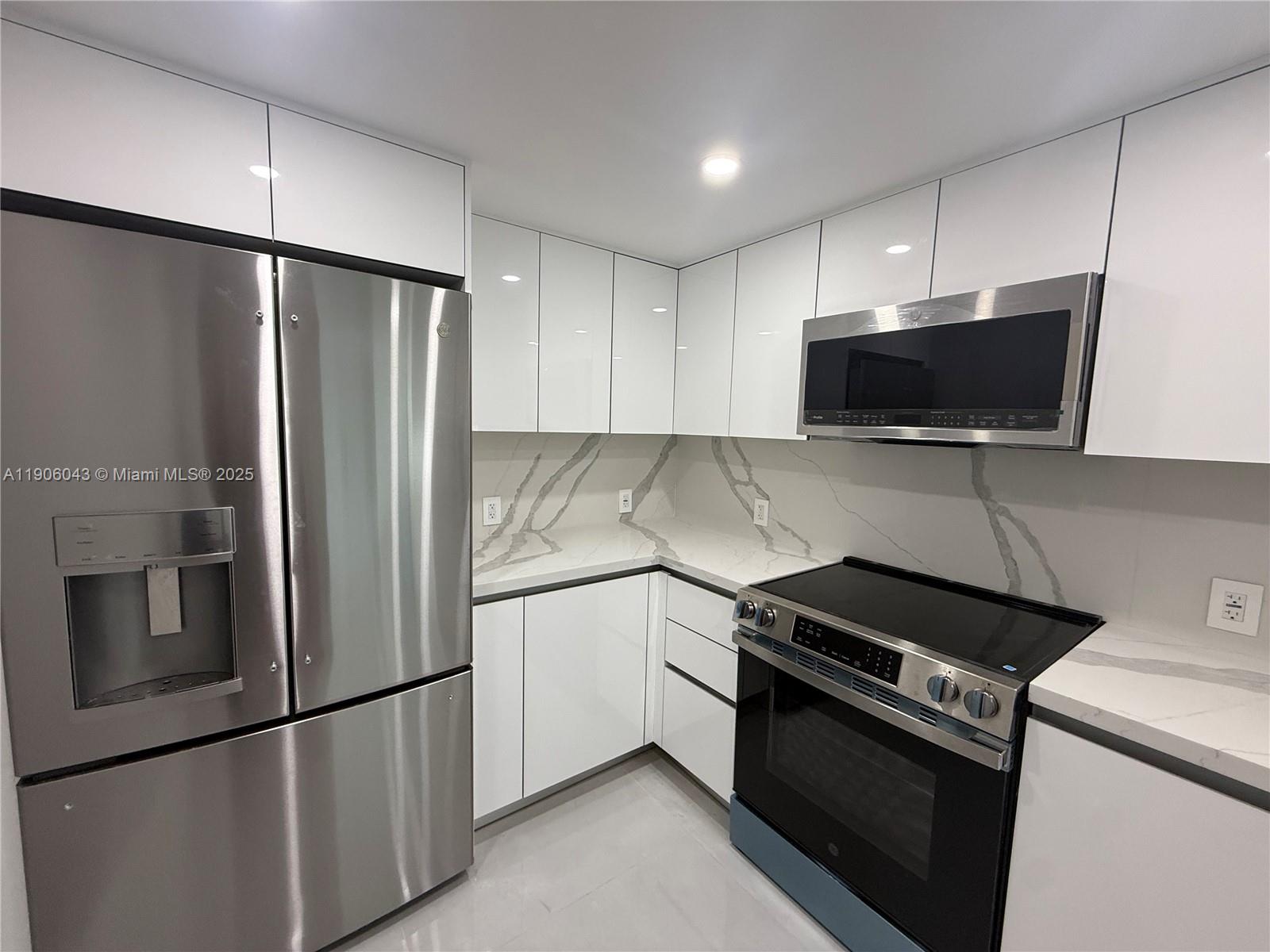 AVENTURA ELDORADO CONDO - Residential Lease