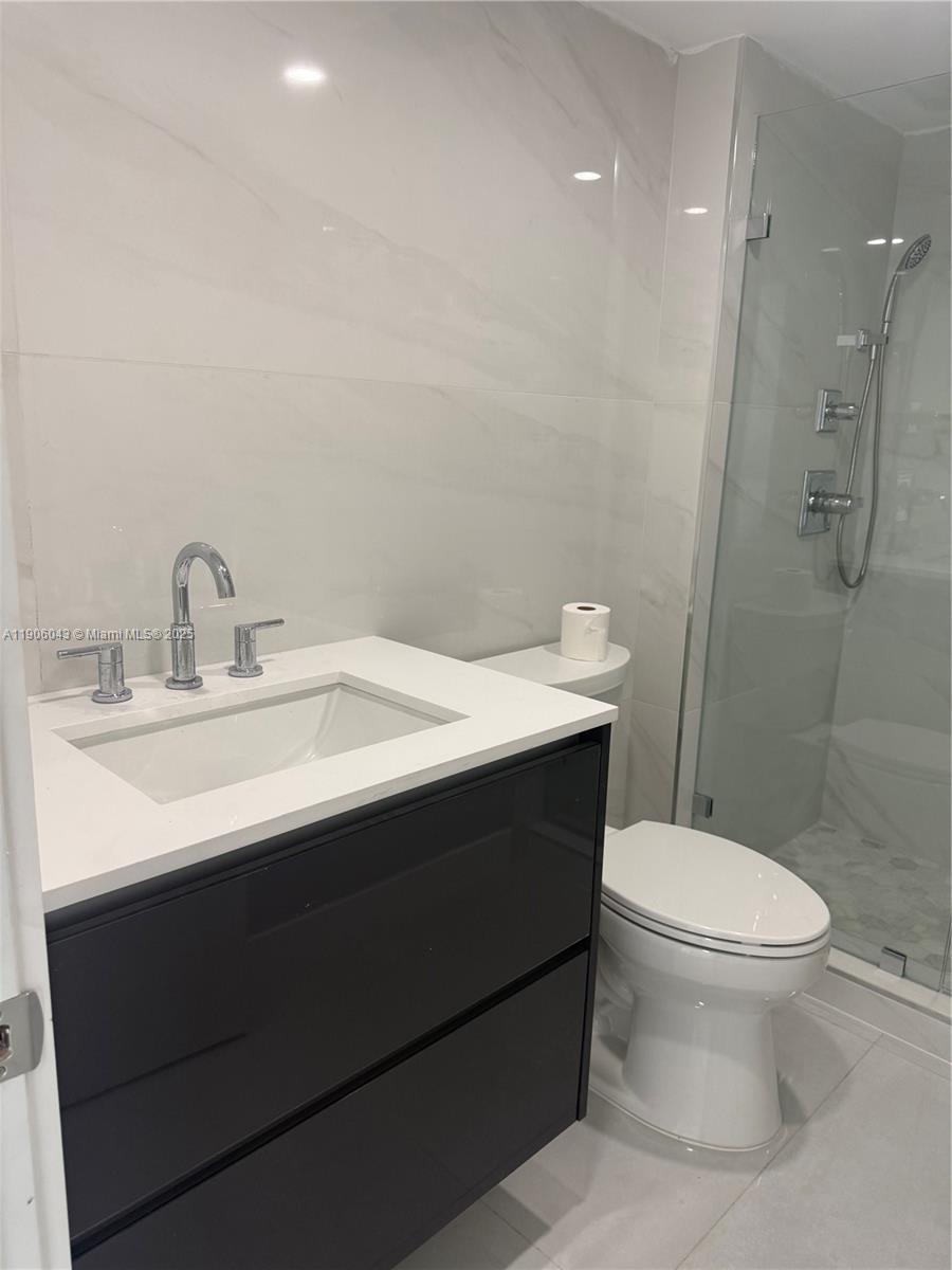 AVENTURA ELDORADO CONDO - Residential Lease