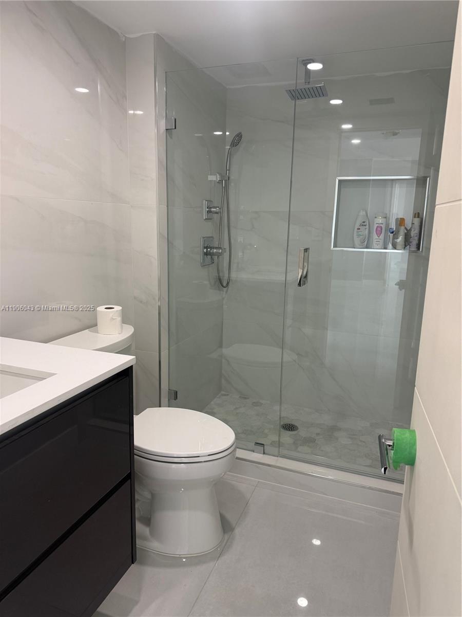 AVENTURA ELDORADO CONDO - Residential Lease