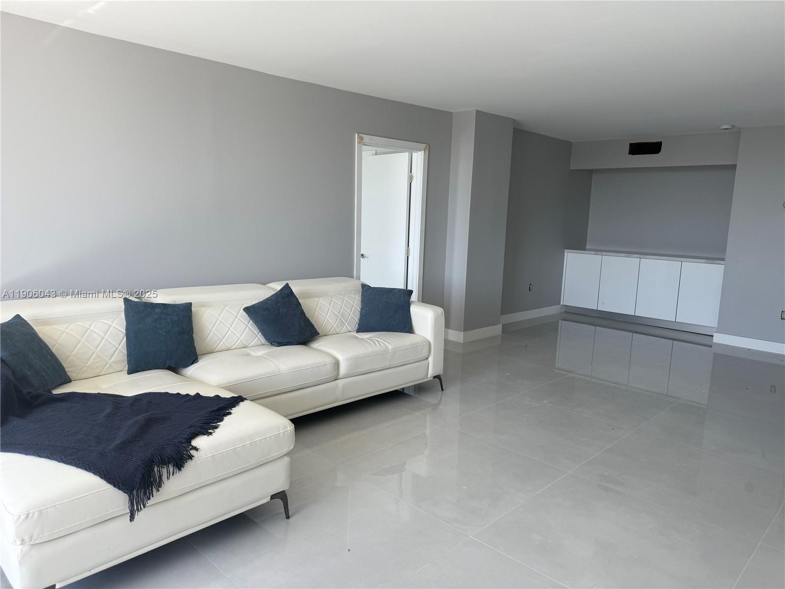 AVENTURA ELDORADO CONDO - Residential Lease