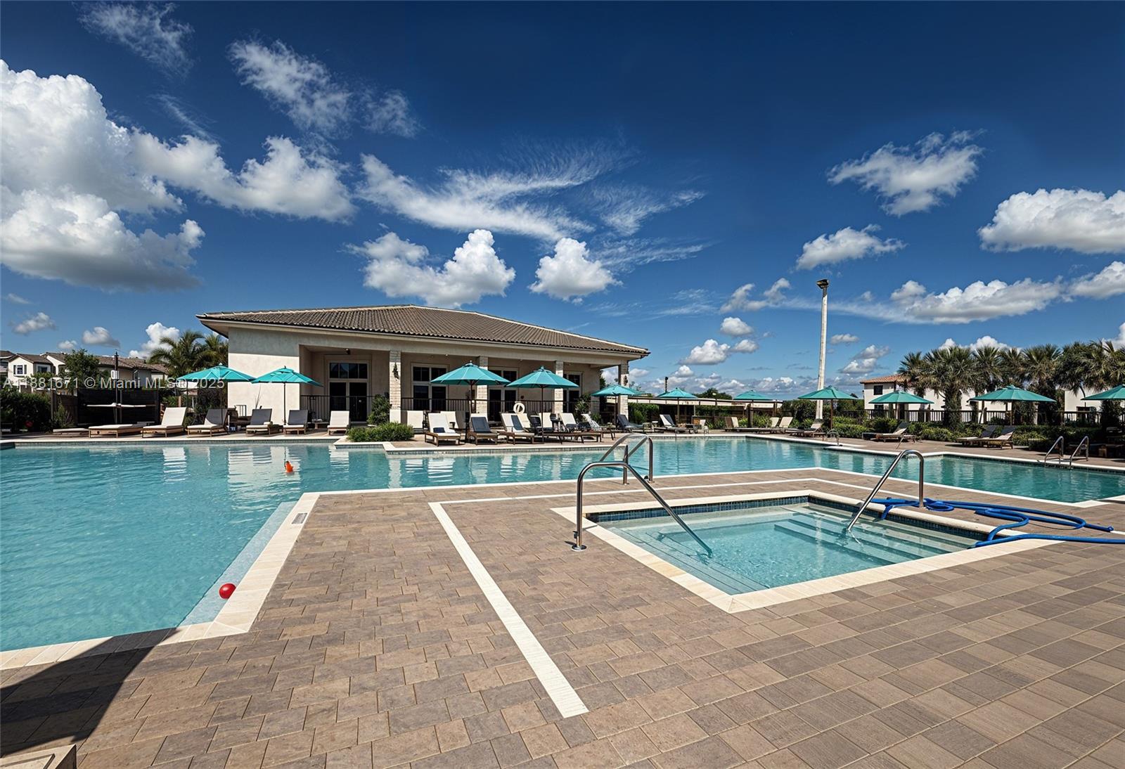 GOLF PARK SEC 1 - Residential