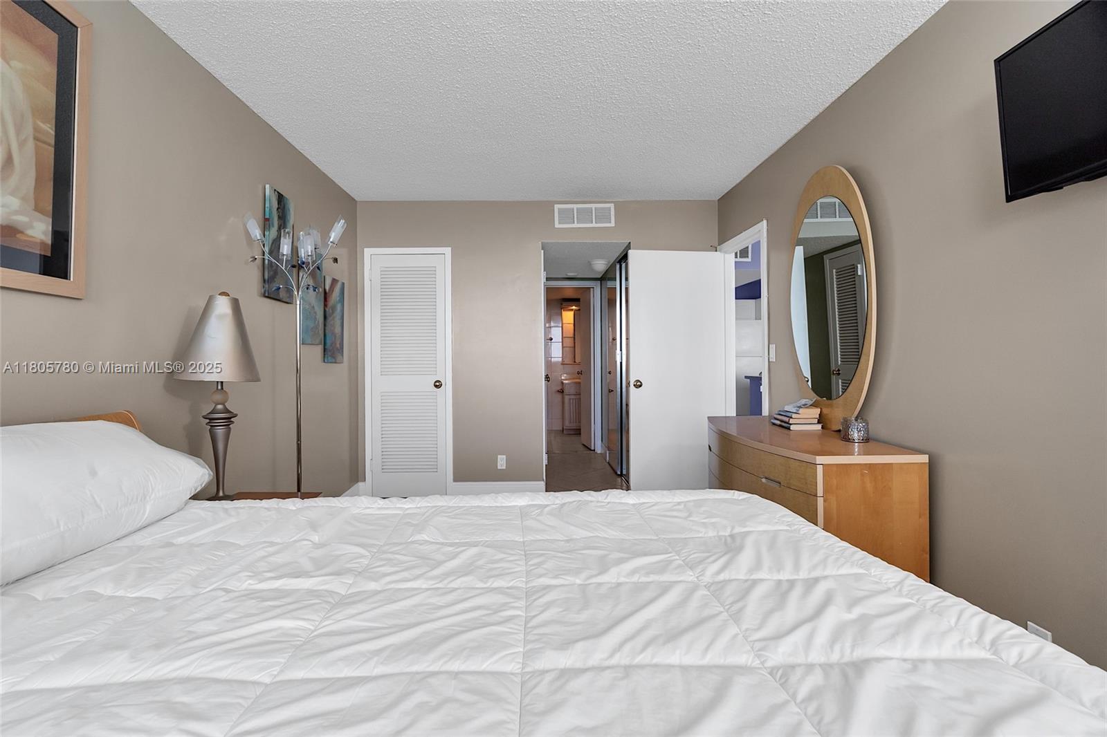 PARKER PLAZA CONDO ESTATE - Residential Lease