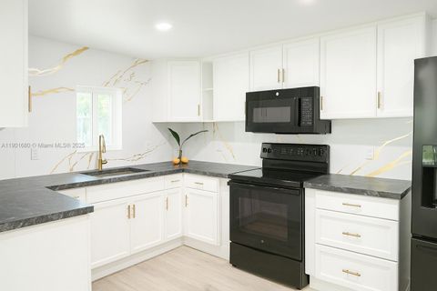 Photo of 6317 Cleveland St, Hollywood, FL 33024 (MLS # A11901680)