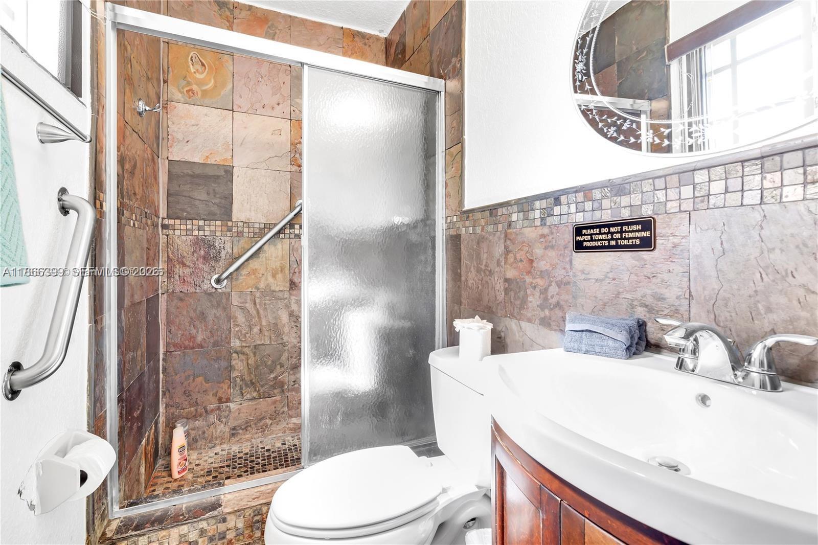 GLENDALE MANOR - Residential