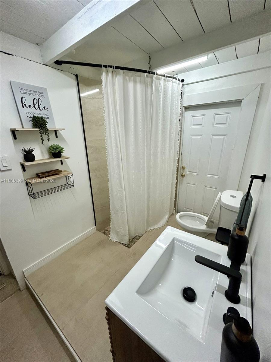 GLENDALE MANOR - Residential