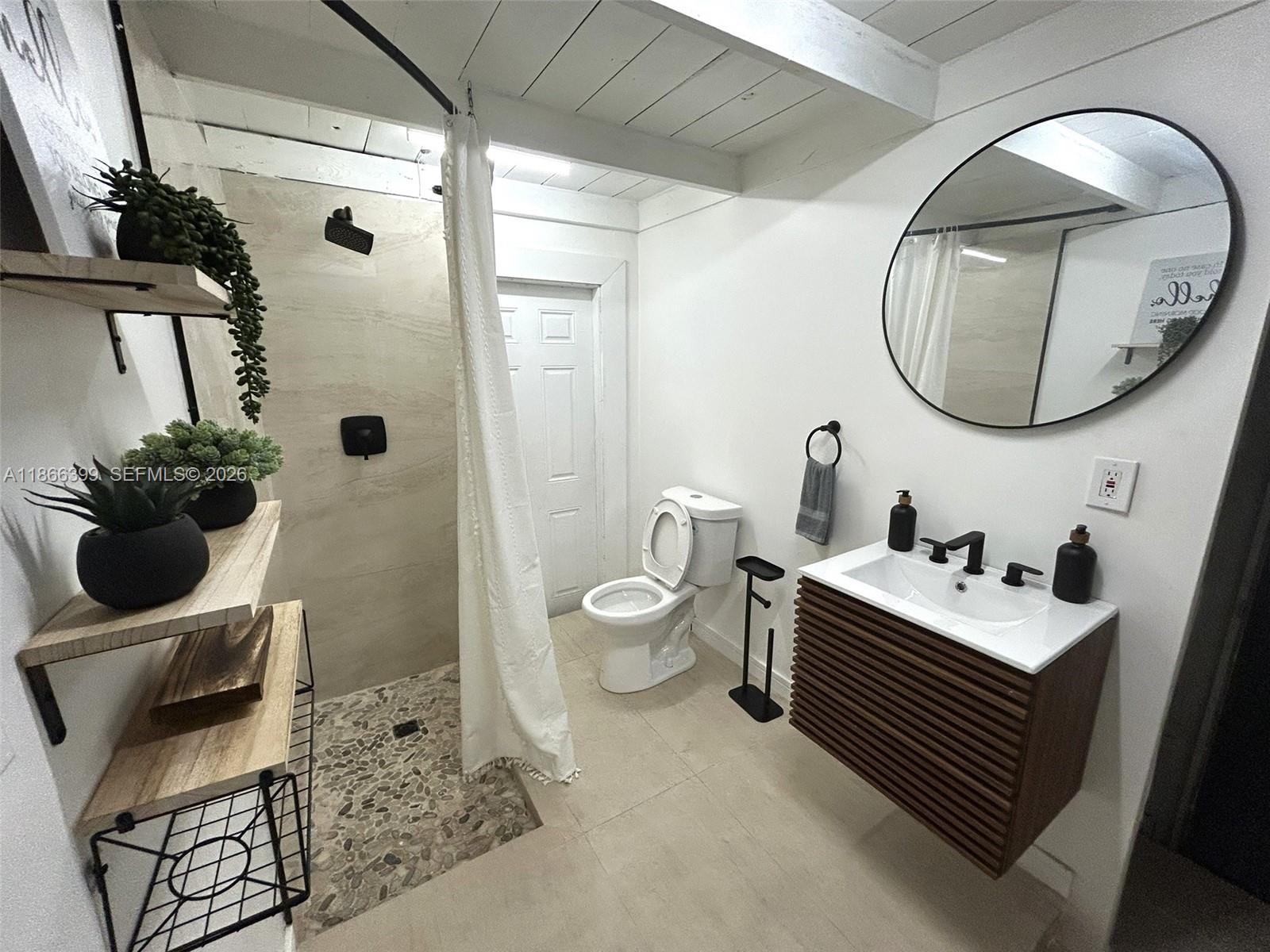 GLENDALE MANOR - Residential