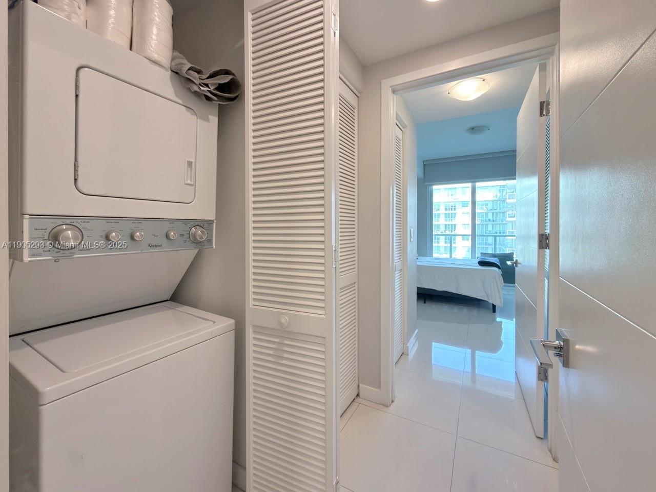 GRAND BAY COMMONS SOUTH - Residential