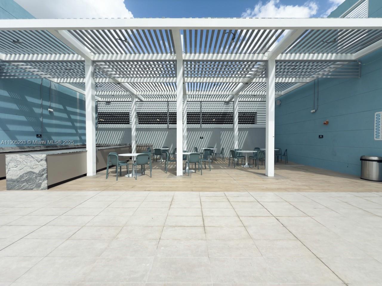 GRAND BAY COMMONS SOUTH - Residential