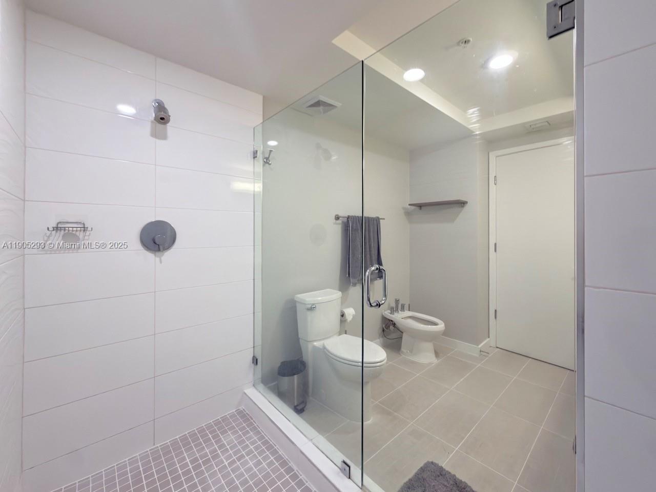 GRAND BAY COMMONS SOUTH - Residential