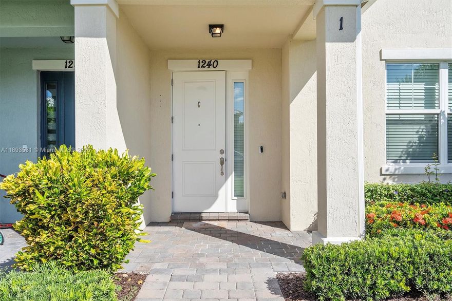 Beautiful corner-lot 2-story townhome with 1-car garage located in the prestigious Parkview at Hillcrest gated community. This spacious residence offers 1,561 sq. ft. of living area, featuring 3 bedrooms, 2.5 bathrooms, brand new flooring, and fresh paint throughout. The kitchen boasts white cabinetry, granite countertops, and top-of-the-line stainless-steel appliances. Washer and dryer included.
Enjoy resort-style living with access to the community’s clubhouse, pool, fitness center, tennis courts, and BBQ area. Conveniently located just minutes from Downtown Hollywood, shopping, dining, and the Hollywood Beach Boardwalk. Available for immediate occupancy.