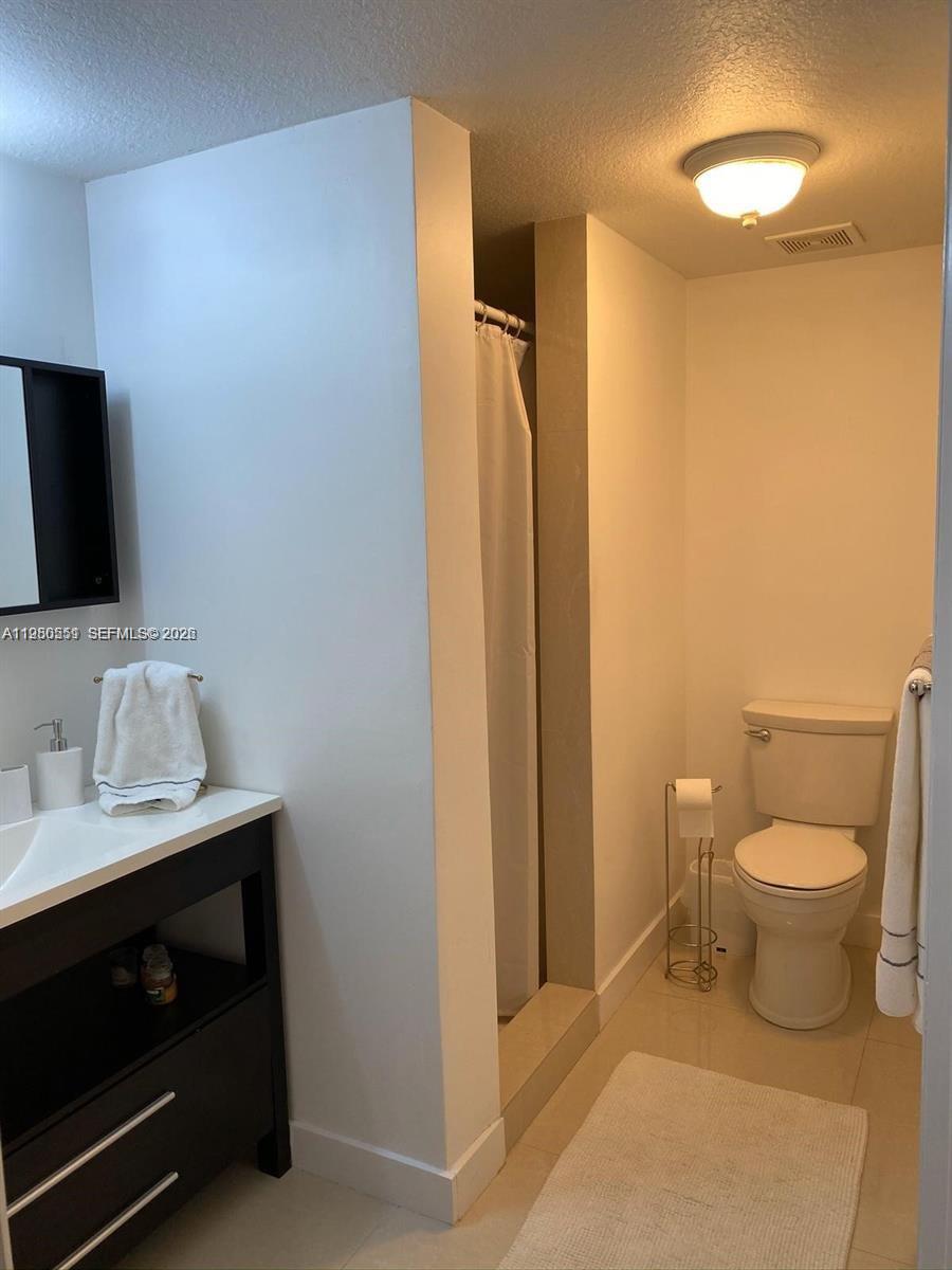 DORAL ISLES MARTINIQUE - Residential Lease