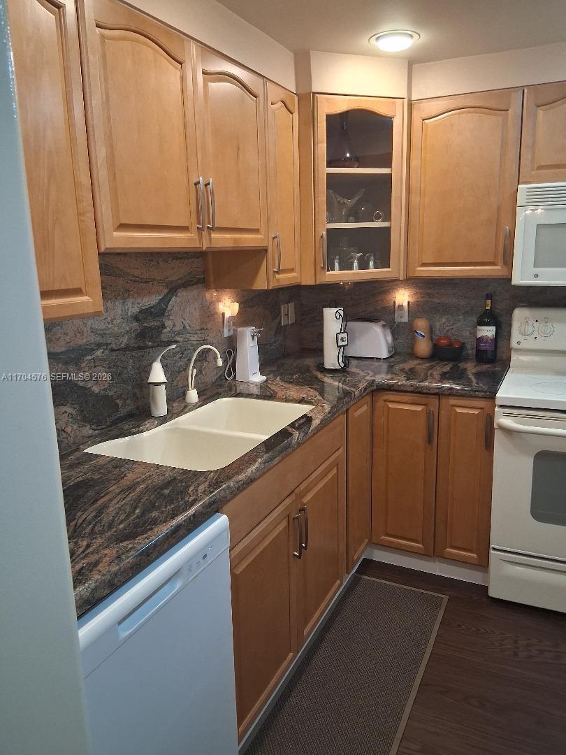 PARK PLACE CONDOMINIUM NO - Residential