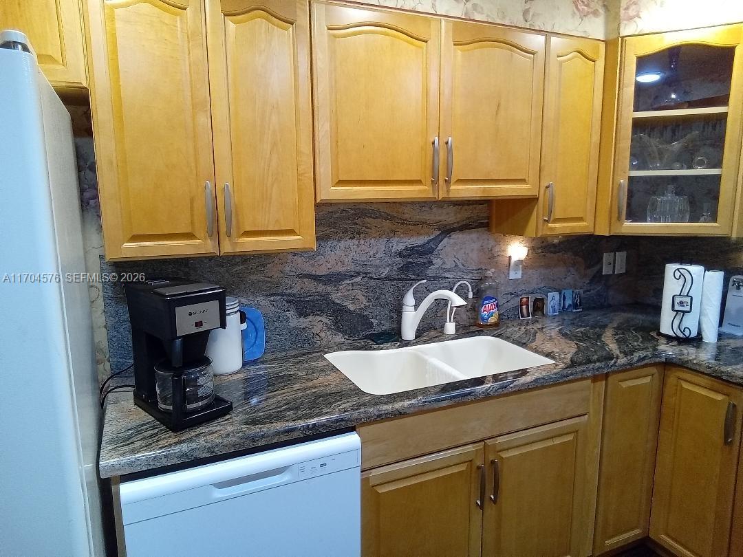 PARK PLACE CONDOMINIUM NO - Residential