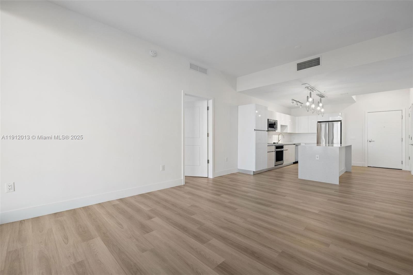 Slate Hallandale - Residential Lease