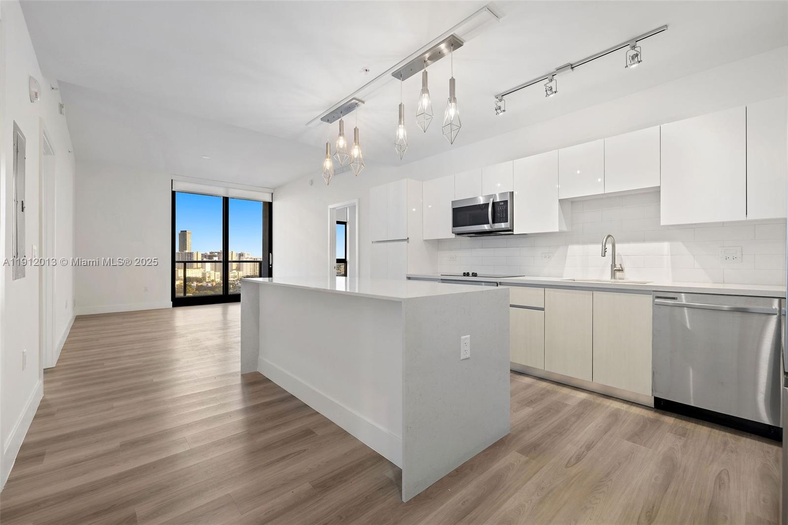 Slate Hallandale - Residential Lease
