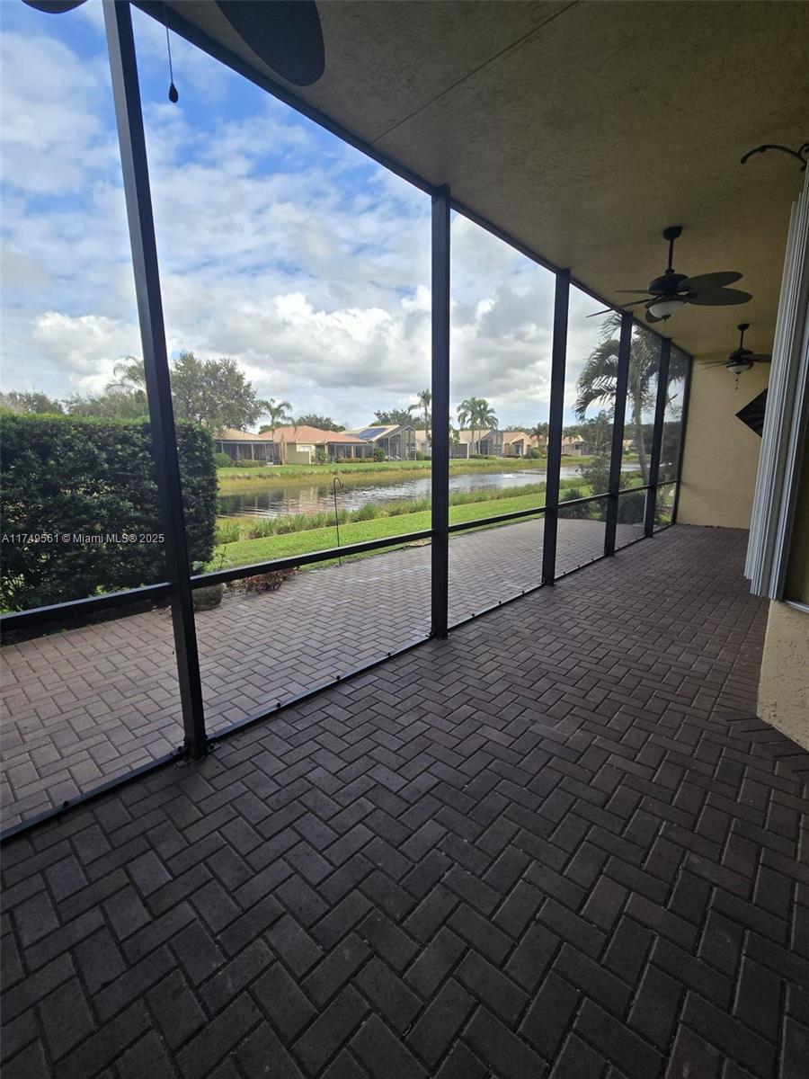 VALENCIA POINTE 3 - Residential