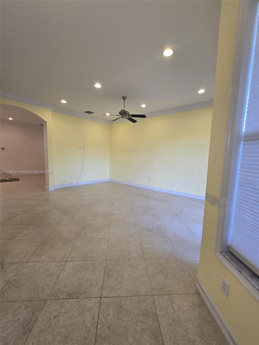 VALENCIA POINTE 3 - Residential