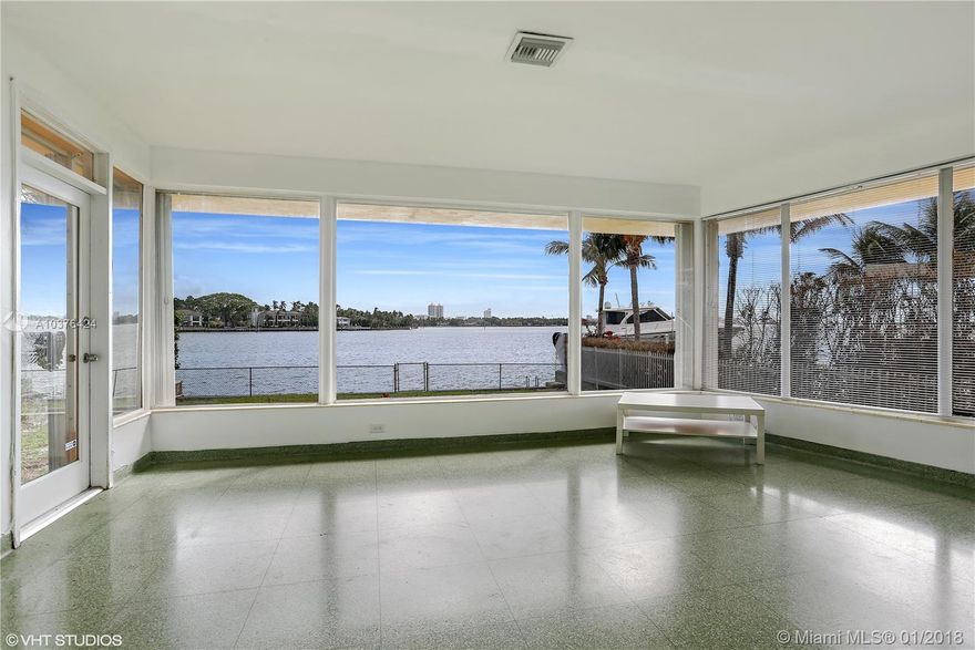 CHARMING ART DECO STYLE 2 BEDROOMS/2 BATHROOMS WITH STUNNING BAYFRONT VIEWS! THIS HOME SITS ON A 53 FT WIDE OPEN BAYFRONT LOT. OTHER FEATURES INCLUDE: 2,268 SQ.FT., WALK-IN CEDAR WOOD CLOSETS, WORKING FIRE PLACE WITH BUILT IN BAR/CABINETRY, TERRAZO & WOOD FLOORS, GRANITE COUNTER TOPS & STAINLESS STEEL KITCHEN APPLIANCES. EXTERIOR FEATURES INCLUDE: UPSTAIRS SUNDECK WITH SHOWER, 1 CAR GARAGE, DRIVEWAY, SPACIOUS BACKYARD WITH STONE PATIO OVERLOOKING THE BAY. PET DEPOSIT REQUIRED FOR PETS.