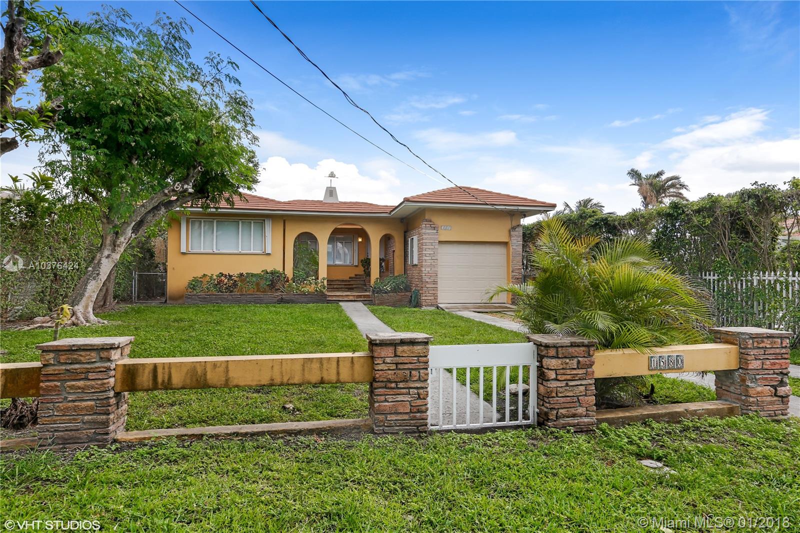 ISLE OF NORMANDY TROUVILL - Residential Lease