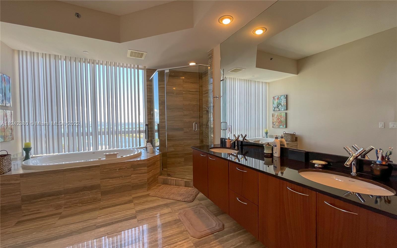 TDR TOWER III CONDO - Residential