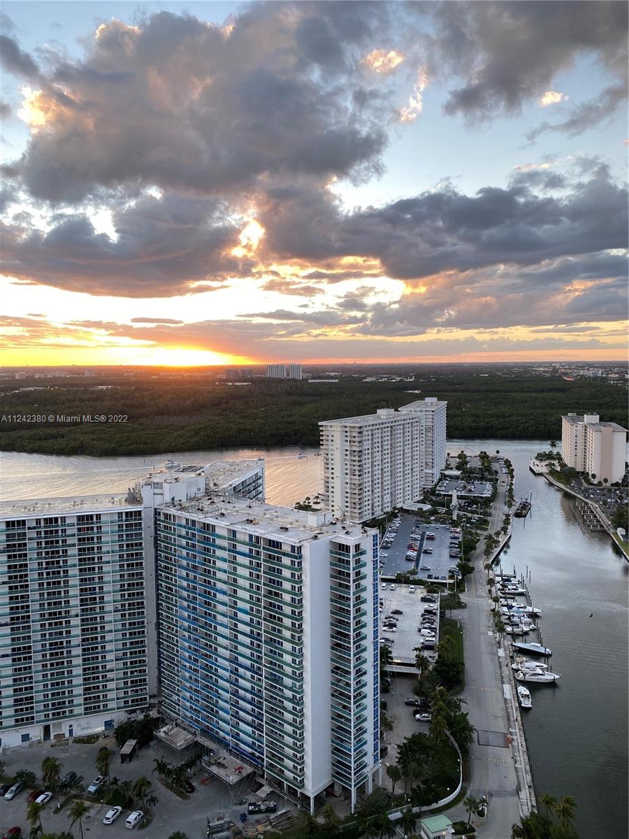 TDR TOWER III CONDO - Residential