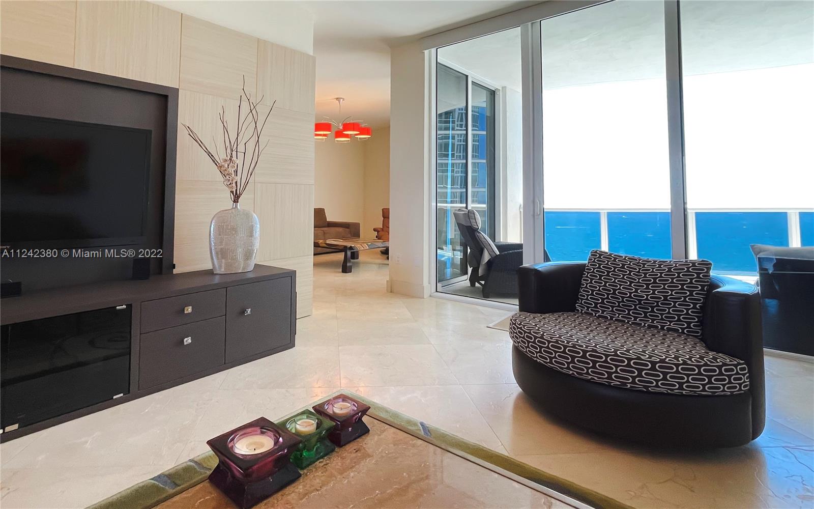 TDR TOWER III CONDO - Residential