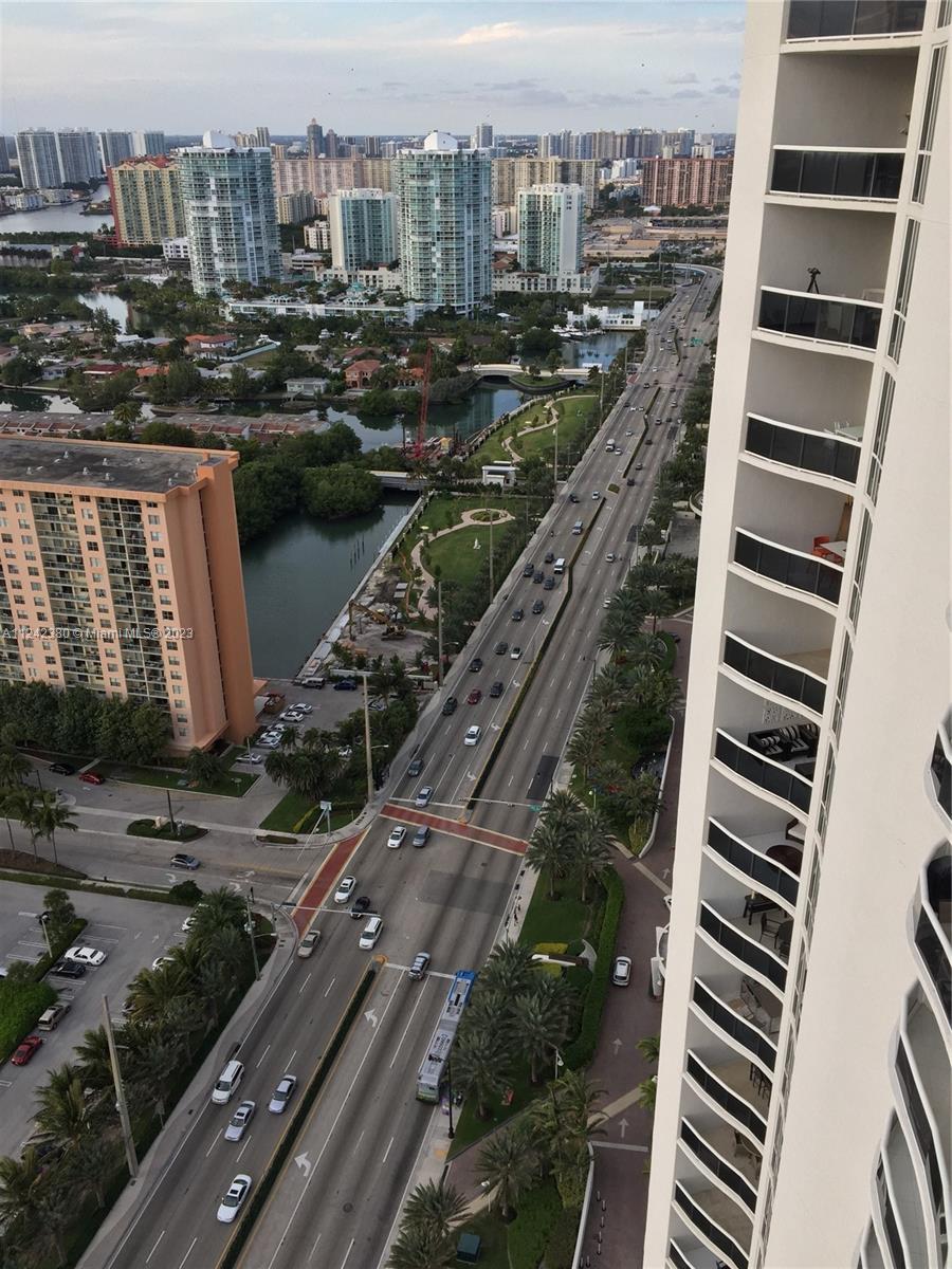 TDR TOWER III CONDO - Residential