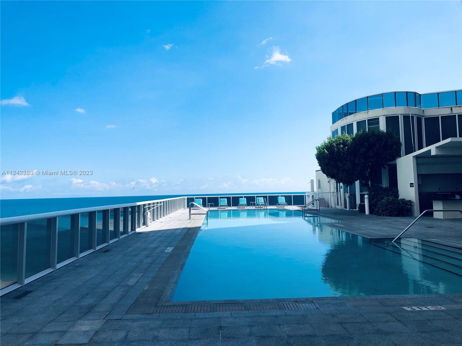 TDR TOWER III CONDO - Residential