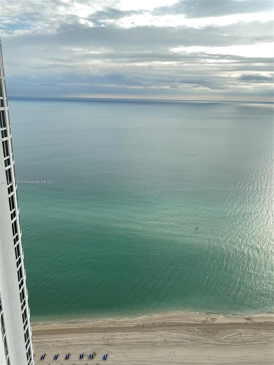 TDR TOWER III CONDO - Residential