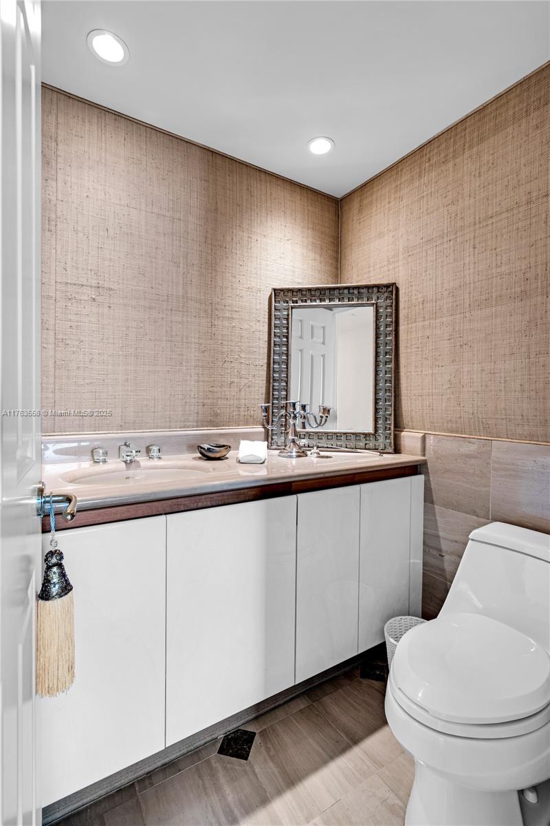 SANTA MARIA CONDO - Residential Lease