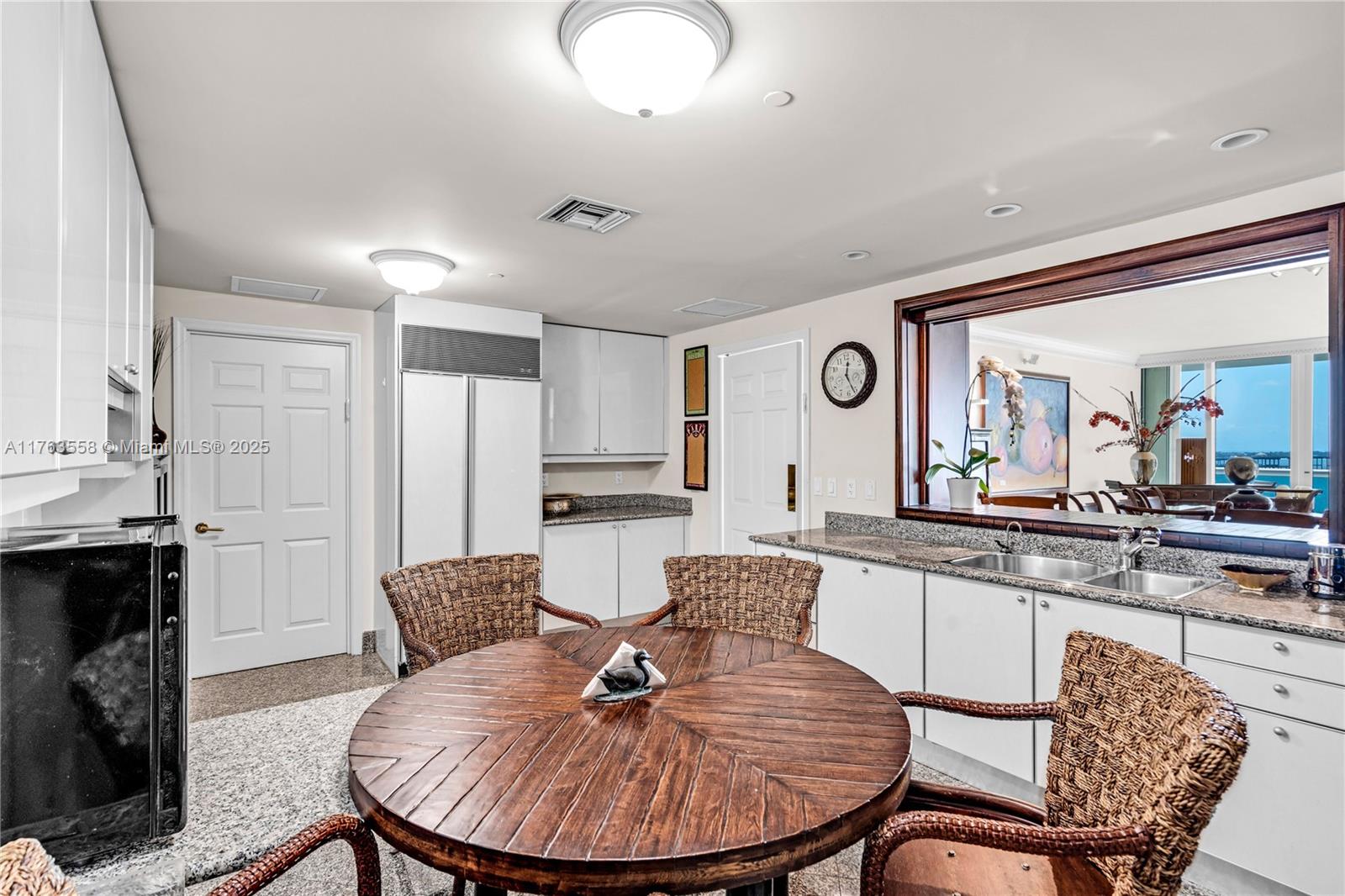 SANTA MARIA CONDO - Residential Lease