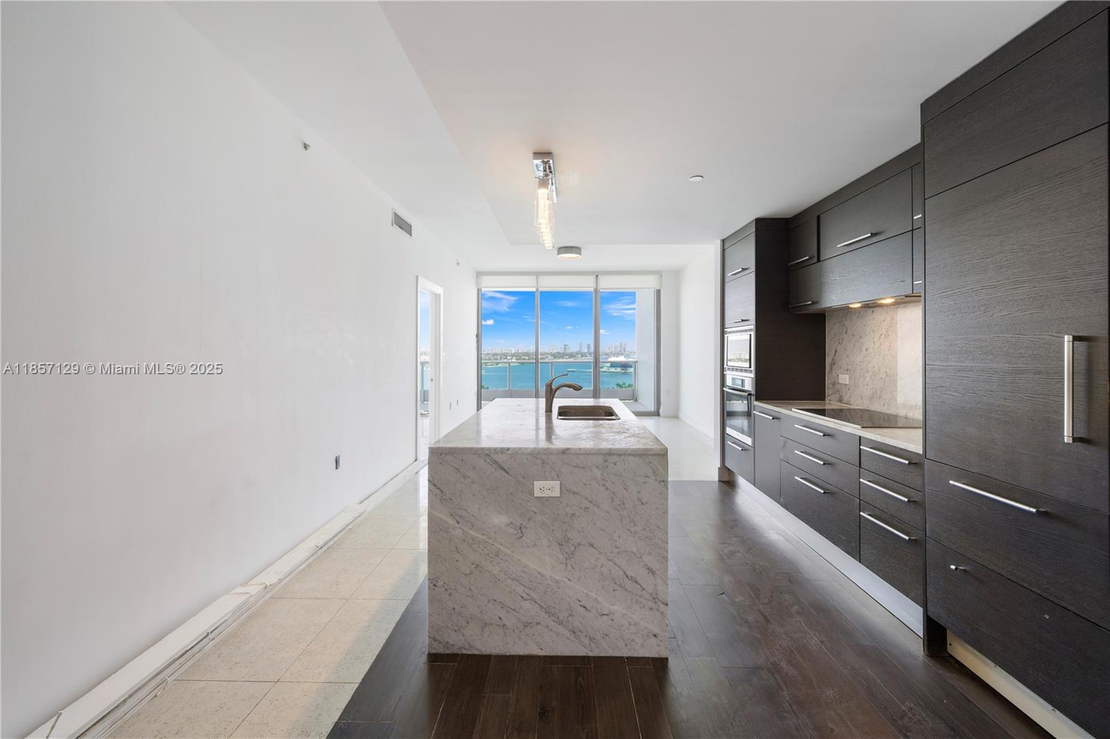 900 Biscayne Blvd 1907