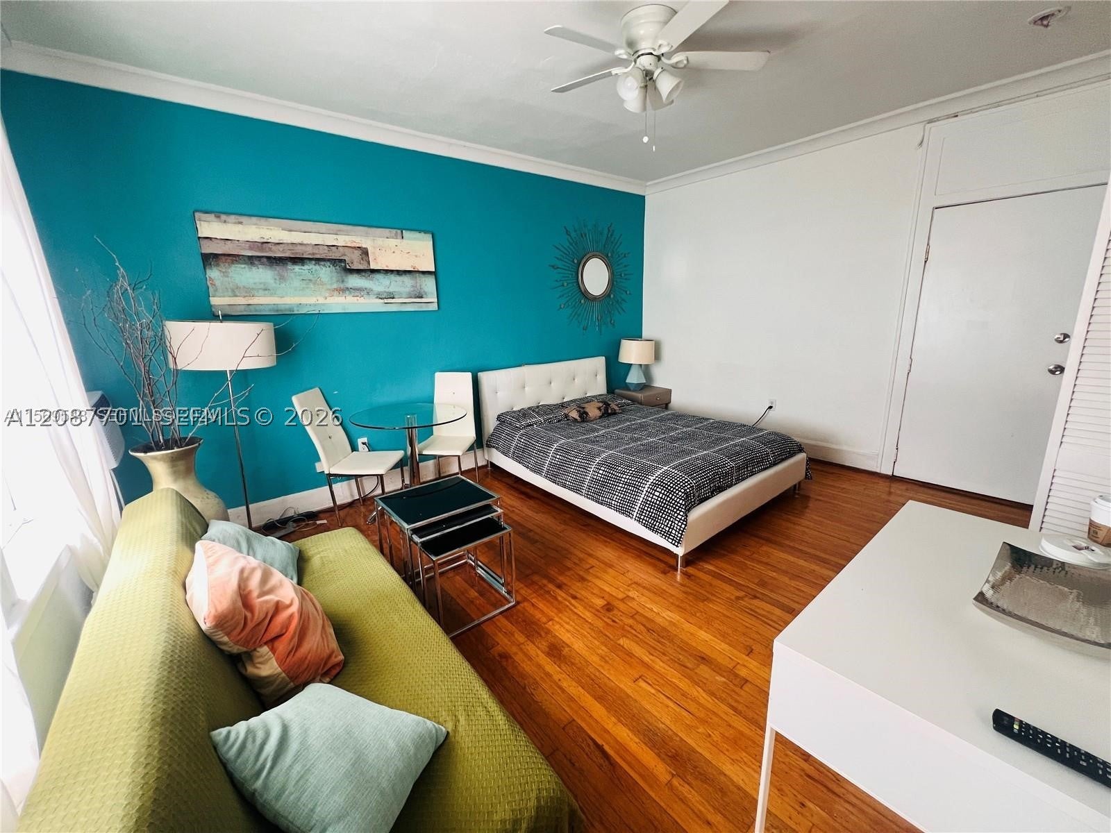 1611 Michigan Ave 24