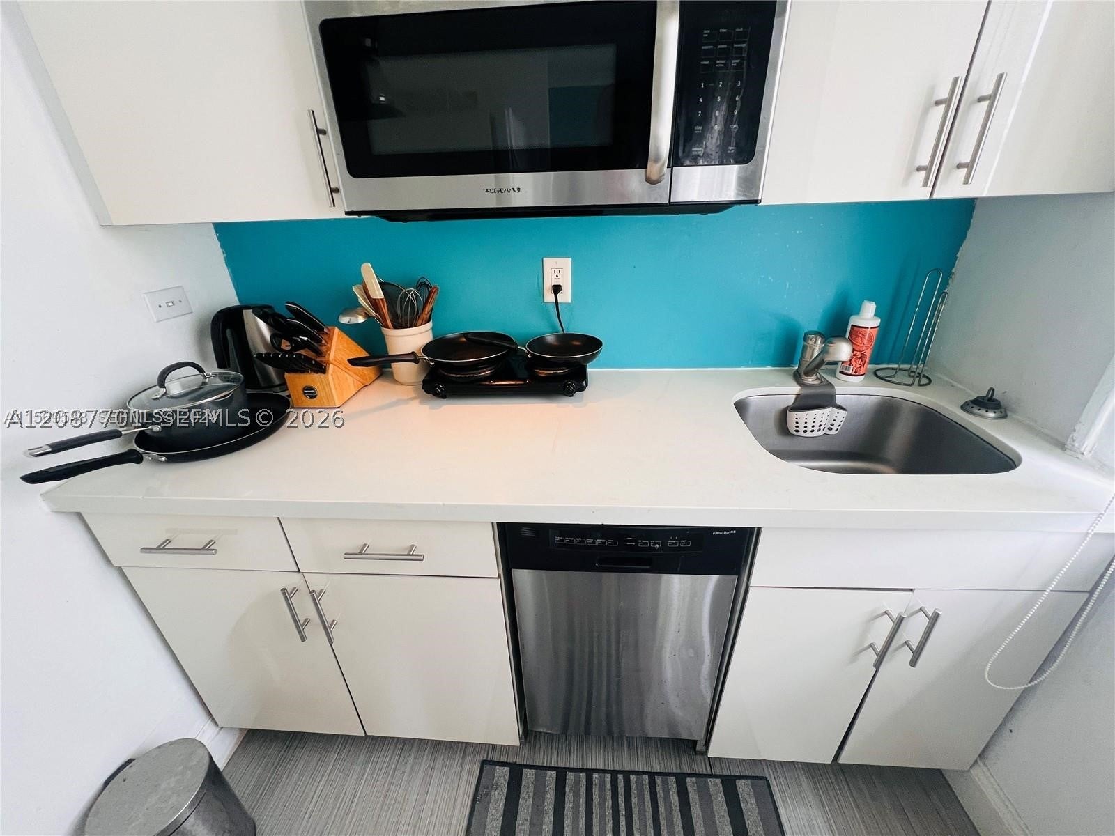 1611 Michigan Ave 24