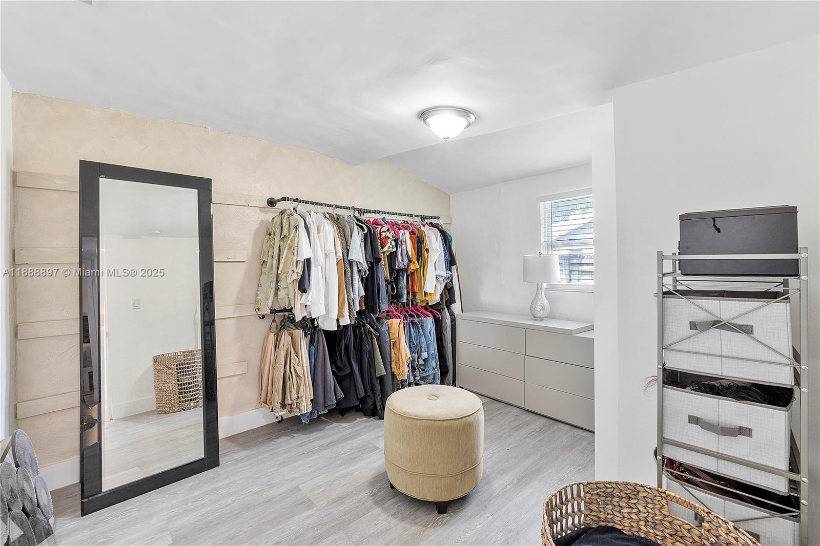 36TH ST MANOR - Residential