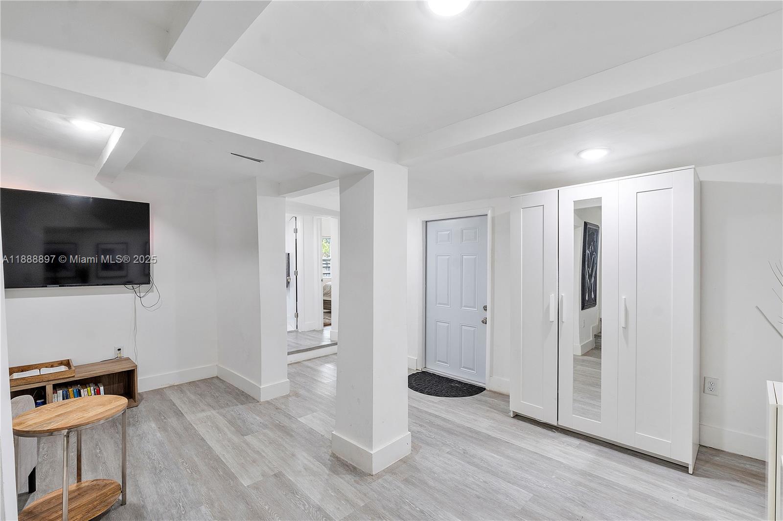 36TH ST MANOR - Residential