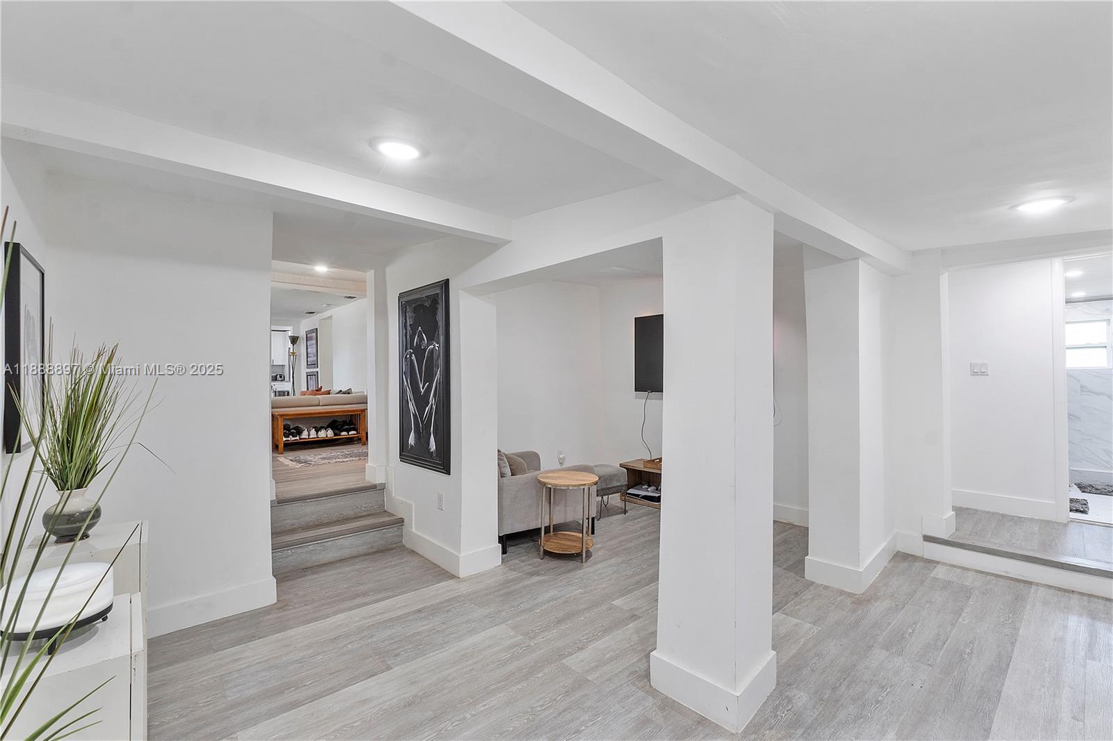 36TH ST MANOR - Residential