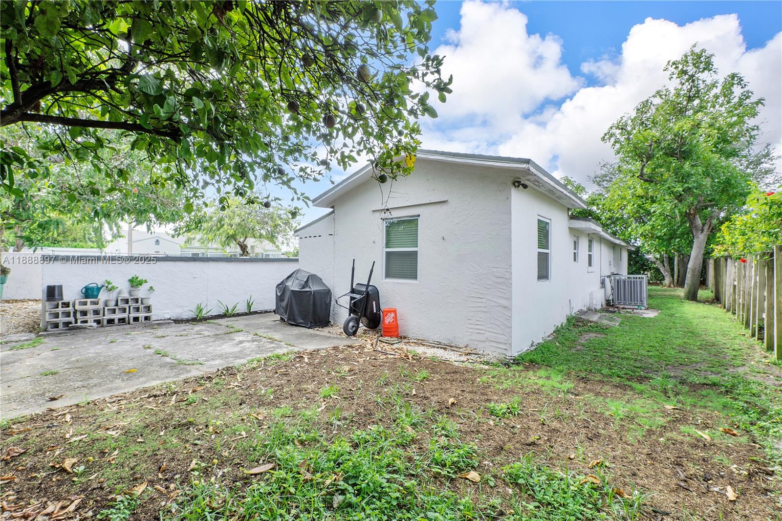 36TH ST MANOR - Residential