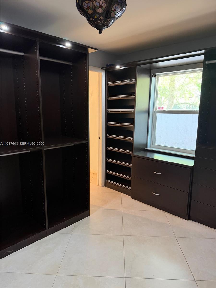 LAS PALMAS CONDO 9/5 - Residential