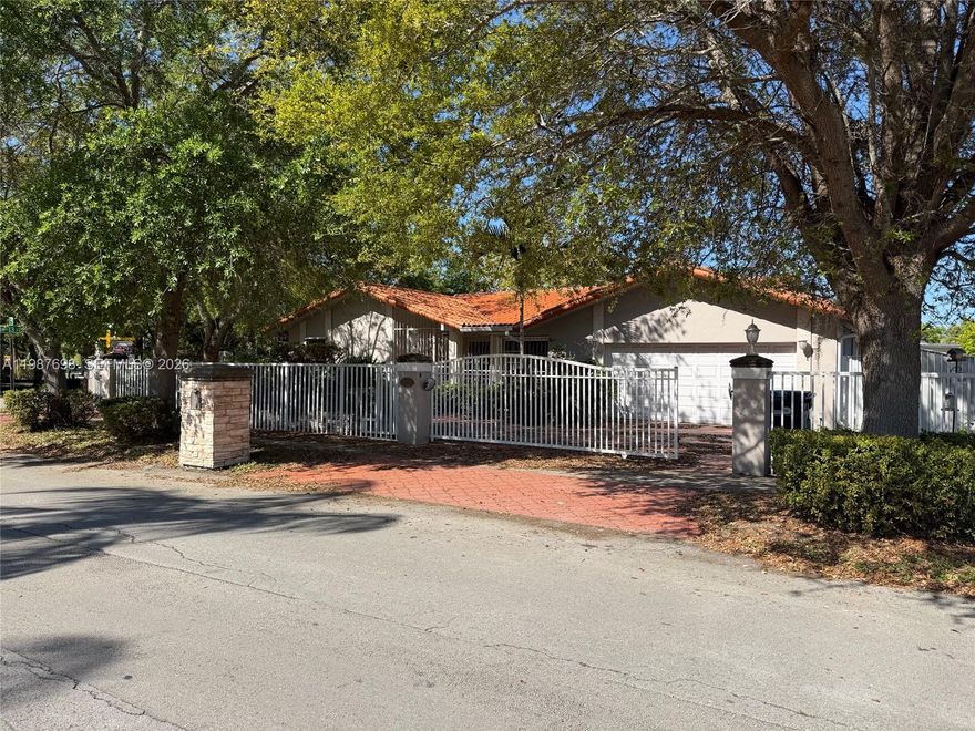 Fantastic opportunity to own a corner house in the desirable neighborhood of Westchester. House features a 4/2, (although one room was converted into a walking closet), double garage and driveway. House need some TLC. House sits in corner lot with a Westbrook park next to it, very private. House is protected by a concrete fence. House is vacant and easy to show. Text LA.